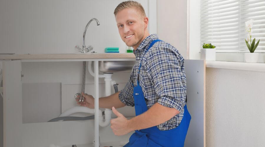 Expert burst pipe repair services in Milmine, IL